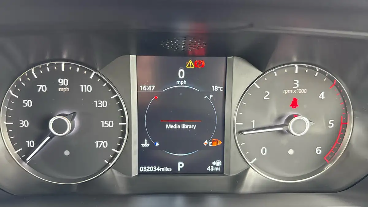 2018-land-rover-range-rover-velar-20-d180-velar-big-12
