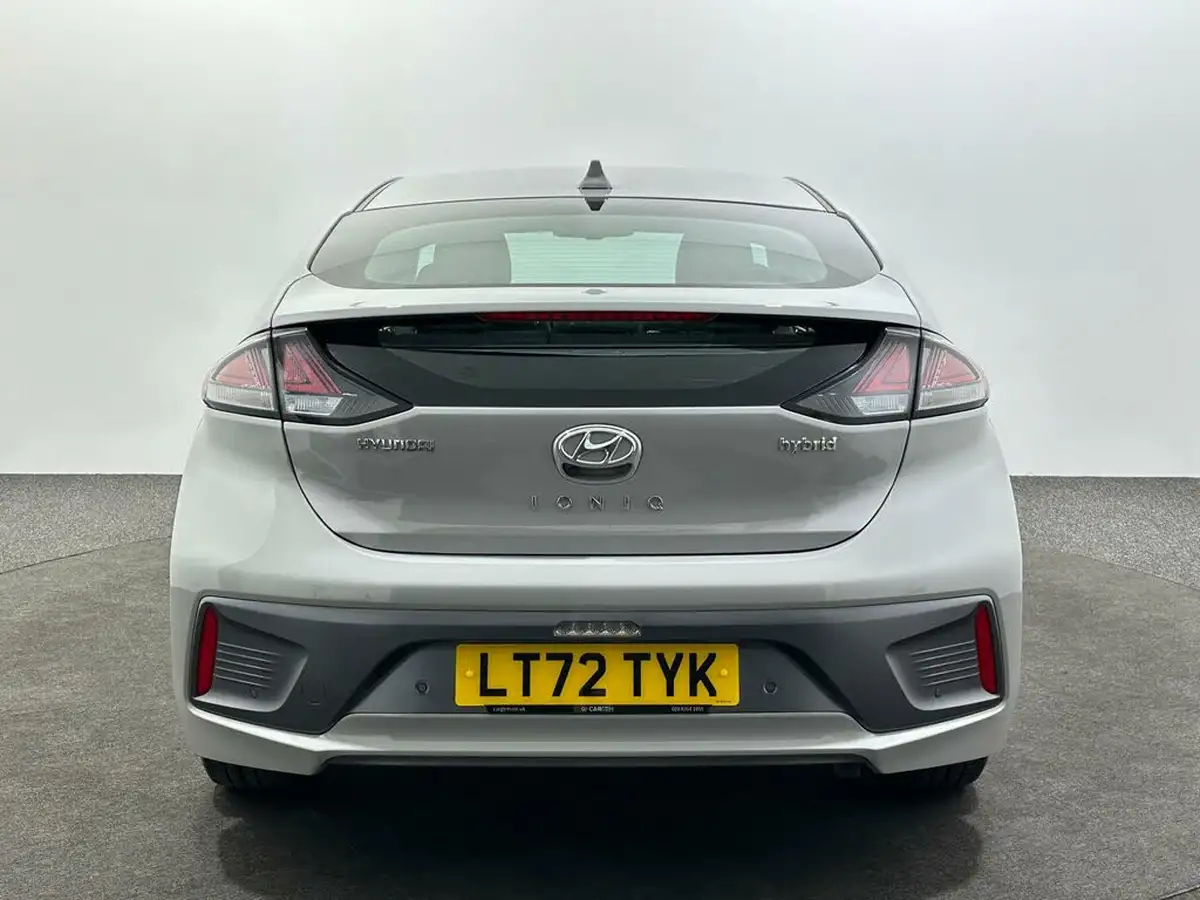 2022-hyundai-ioniq-16-gdi-premium-hybrid-big-5