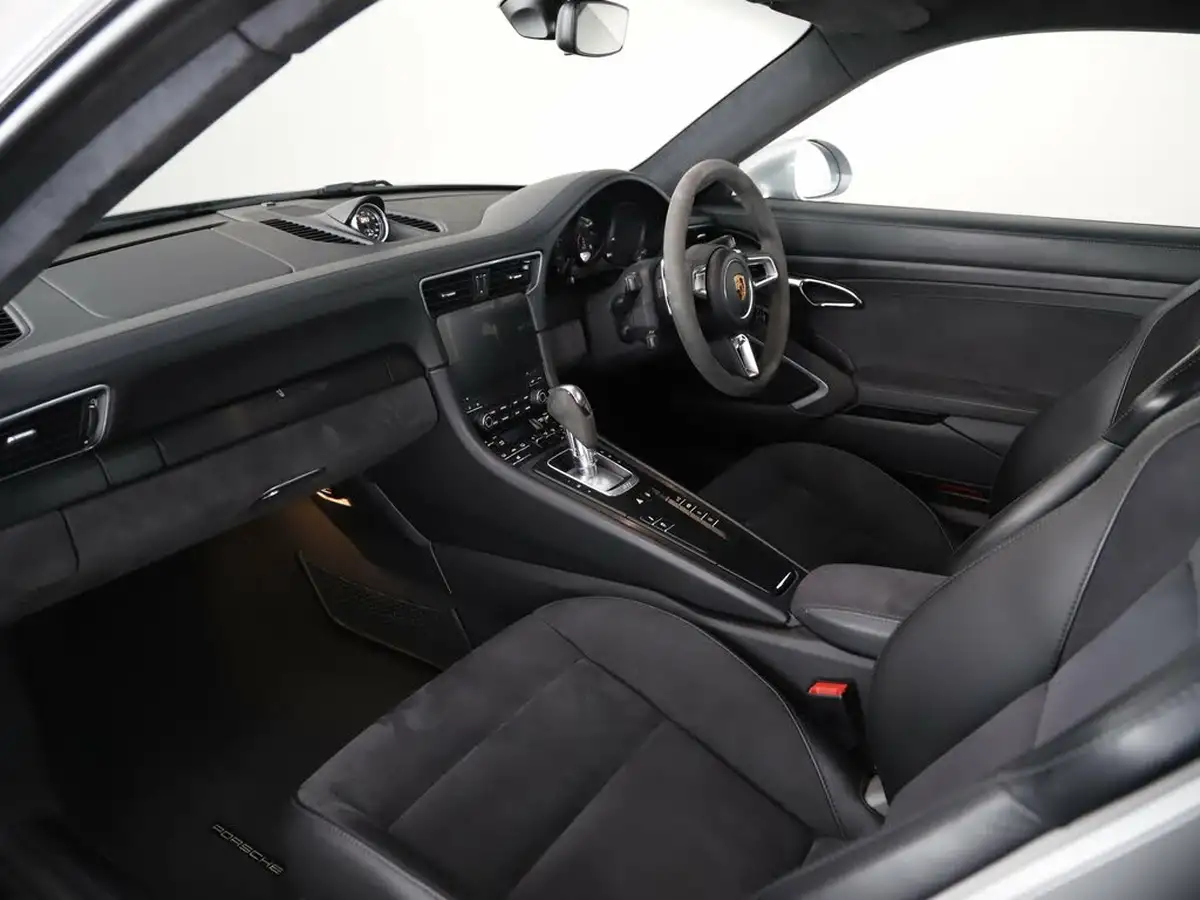 2018-porsche-911-30-carrera-gts-coupe-pdk-big-2