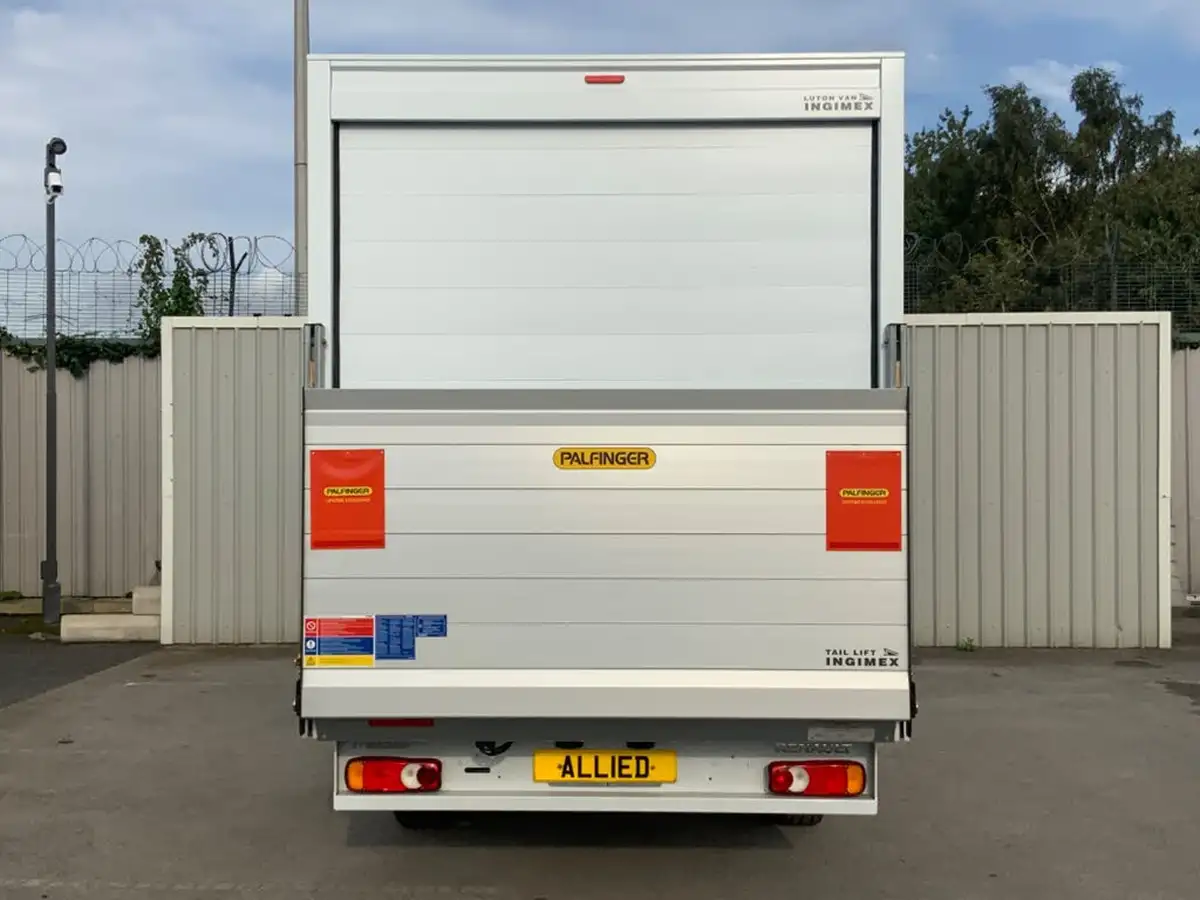 2023-renault-master-big-5
