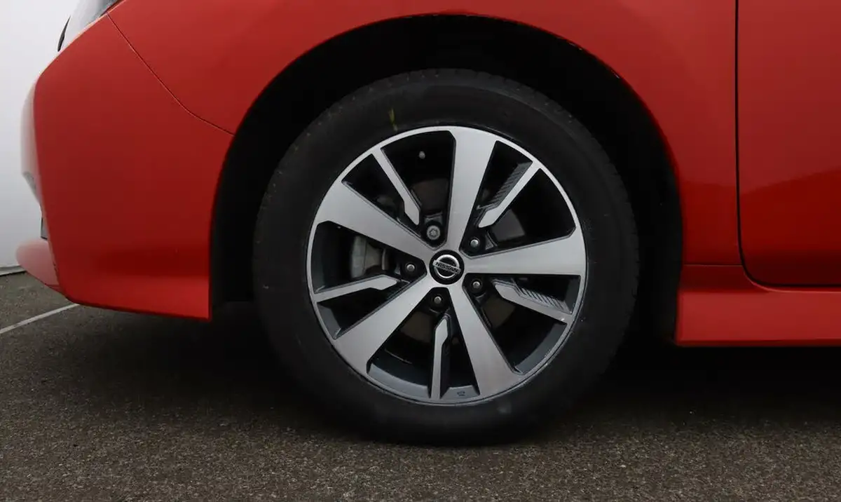 2022-nissan-leaf-e-acenta-big-18