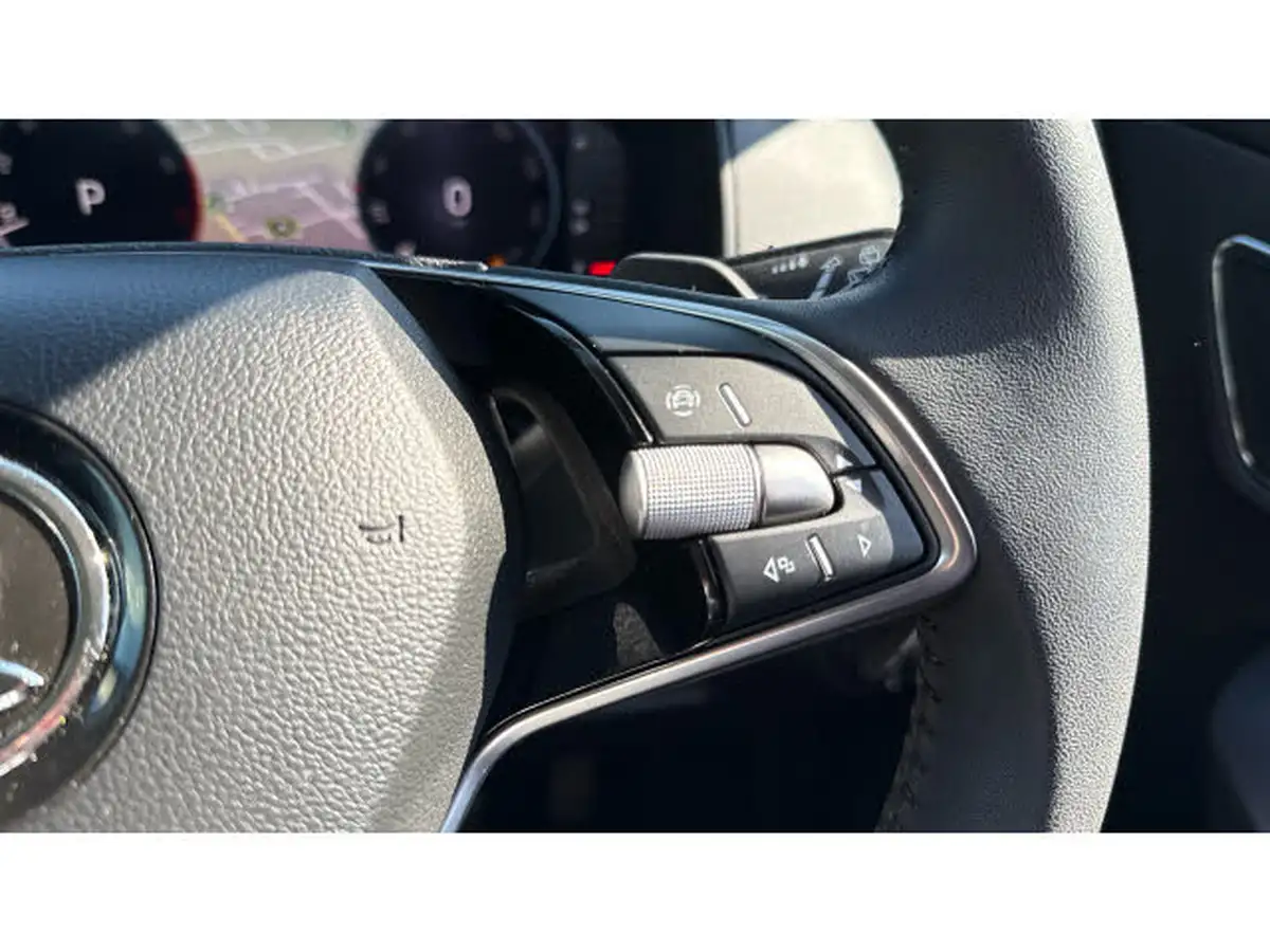 2024-skoda-karoq-15-tsi-se-l-dsg-big-17