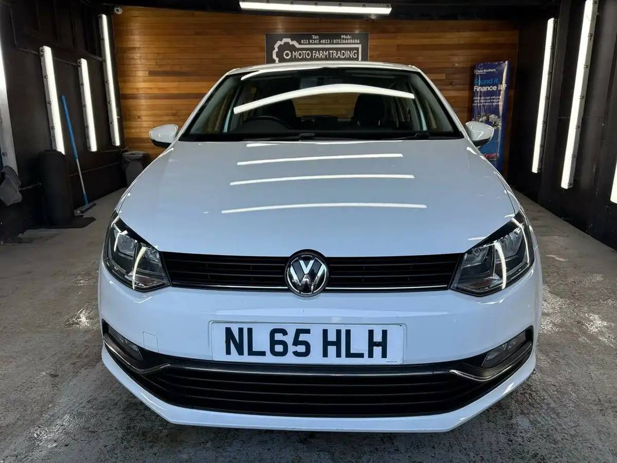 2015-volkswagen-polo-10-se-75ps-5d-big-1