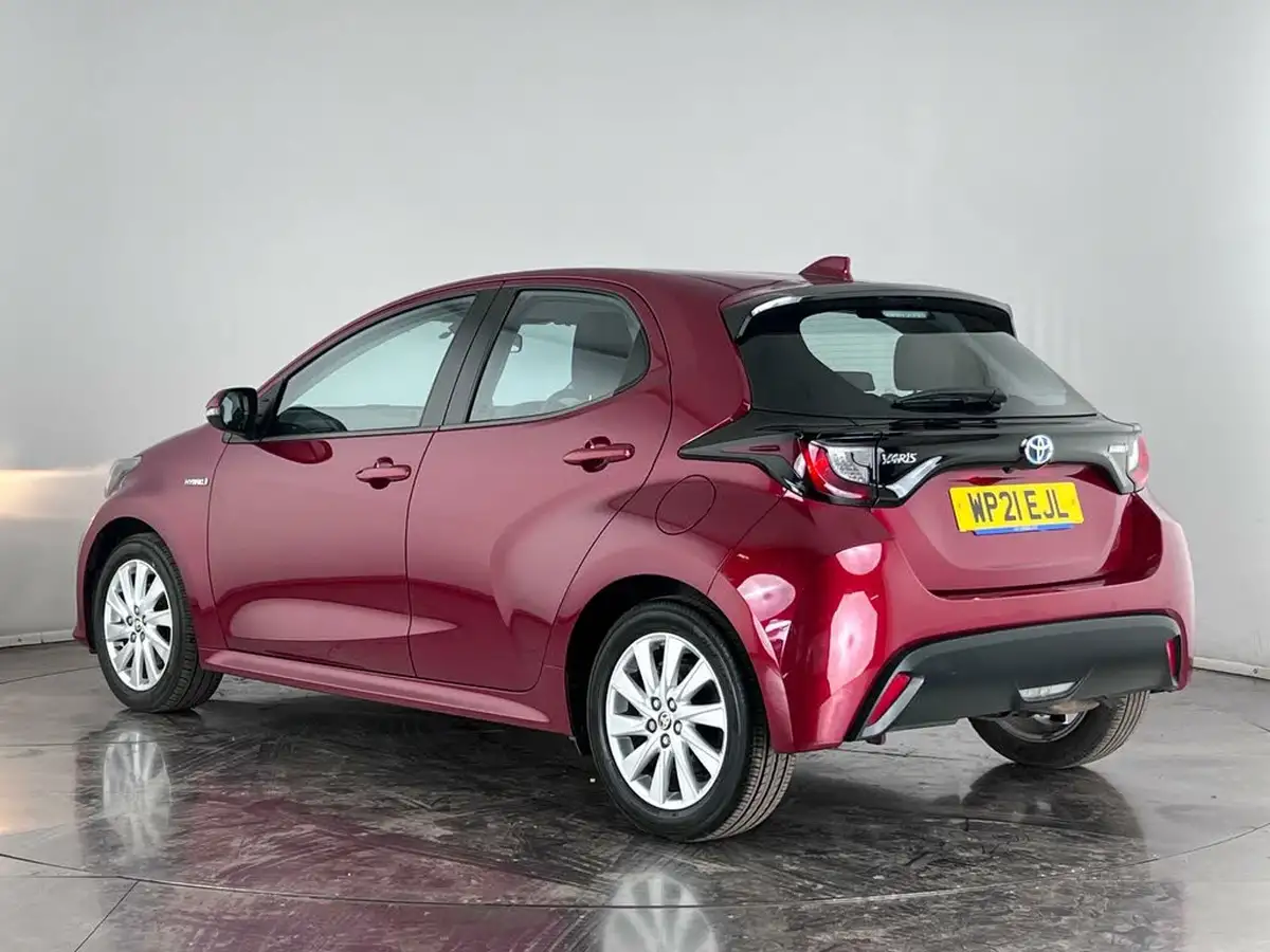 2021-toyota-yaris-15-vvt-i-icon-114bhp-hybrid-1490cc-e-cvt-big-3