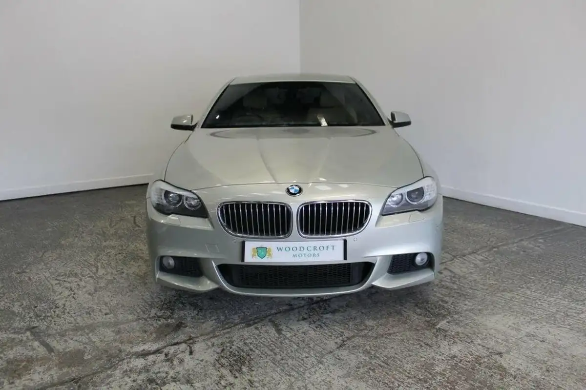 2012-bmw-5-series-20td-520d-m-sport-184bhp-blueperformance-saloon-4d-auto-big-8