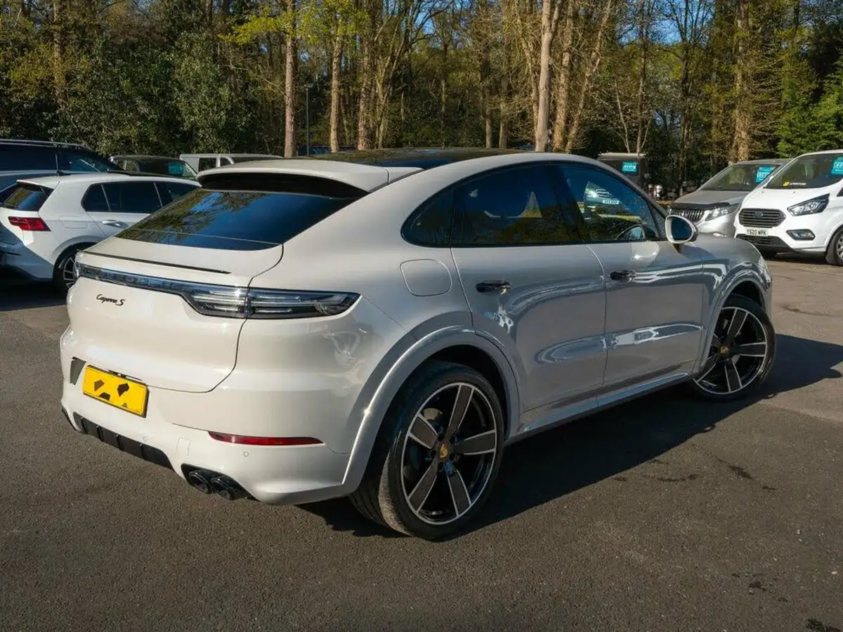 2021-porsche-cayenne-29-v6-s-coupe-big-10