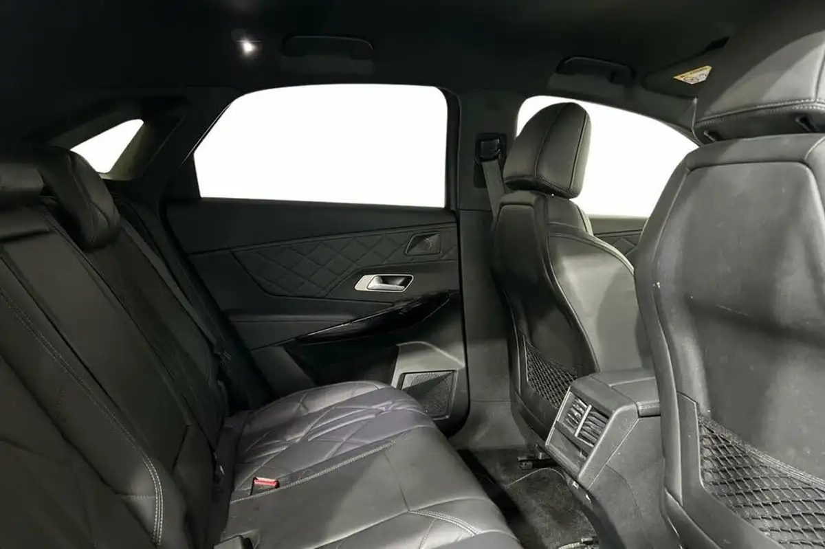2022-ds-ds-7-crossback-15-bluehdi-rivoli-big-7