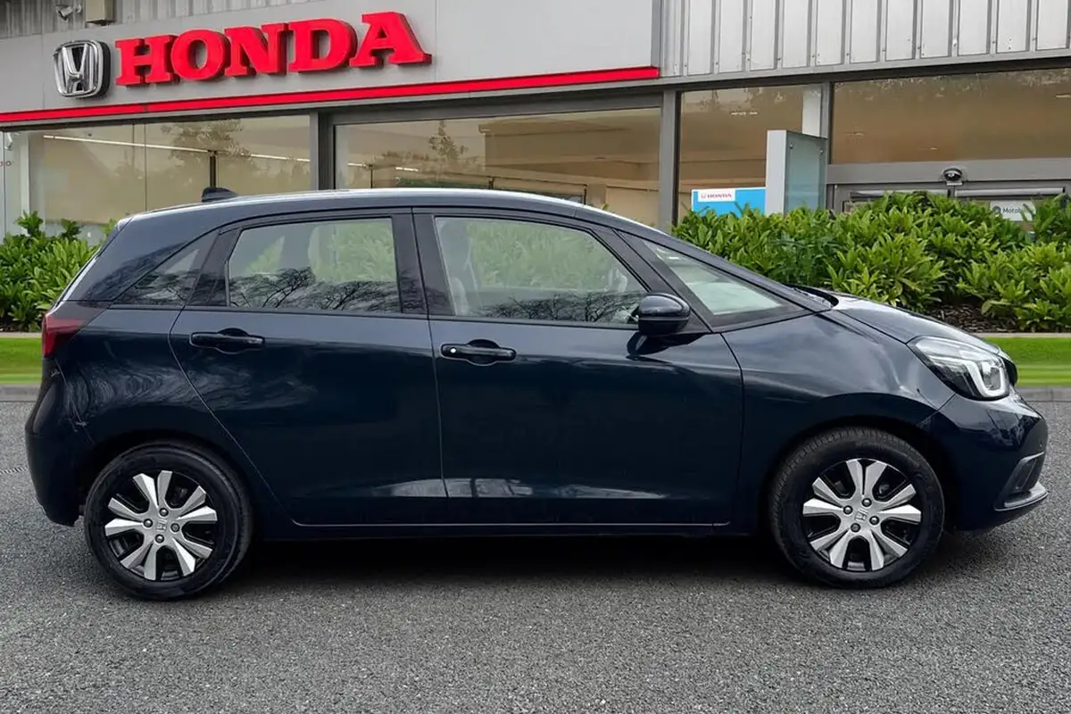 2022-honda-jazz-15-i-mmd-sr-109ps-big-2
