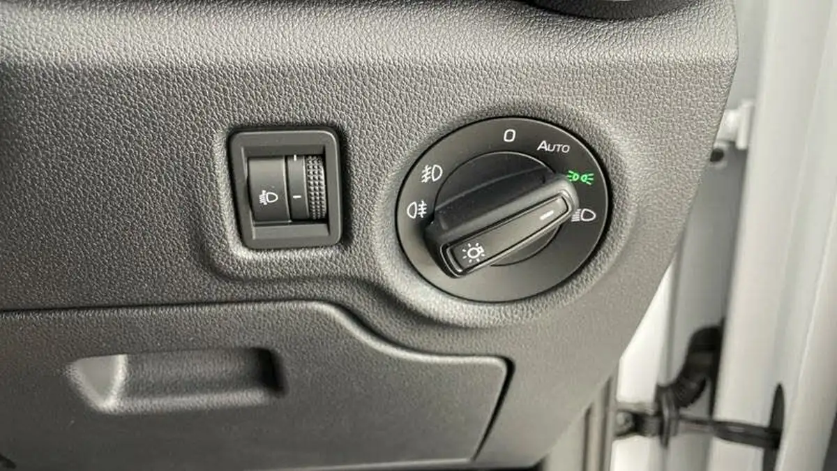2023-skoda-fabia-15-tsi-monte-carlo-big-19