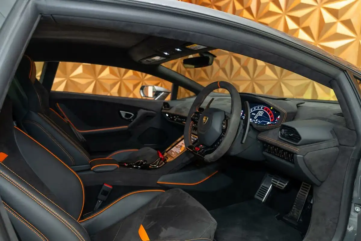 2023-lamborghini-huracan-52-tecnica-big-11