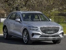 2025-genesis-gv70-small-0