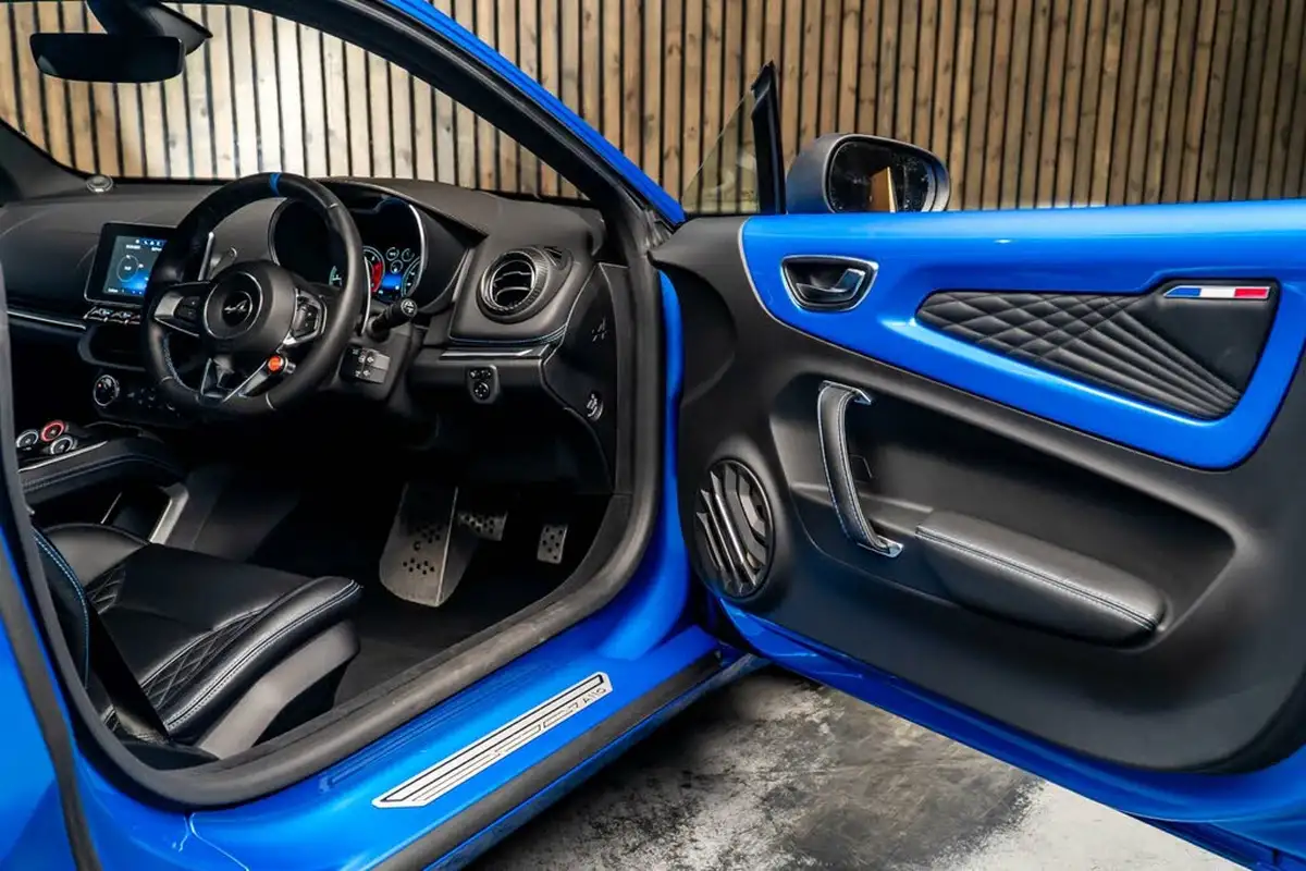 2023-alpine-a110-18-t-no-trim-big-30