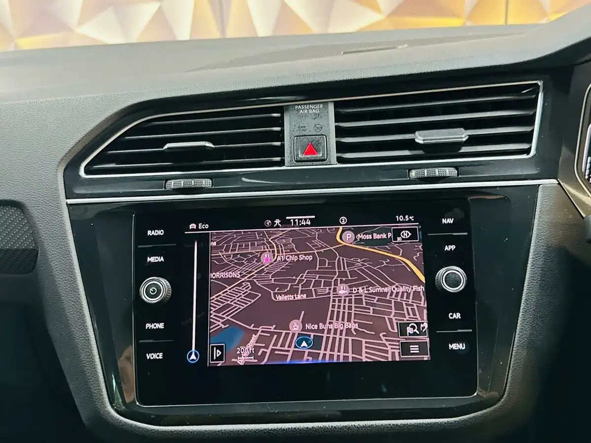 2021-volkswagen-tiguan-15-tsi-r-line-big-35