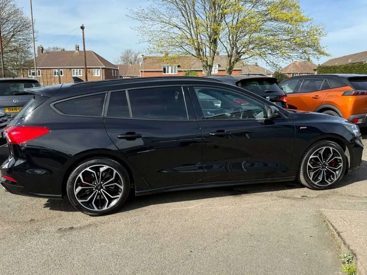 2022-ford-focus-big-2