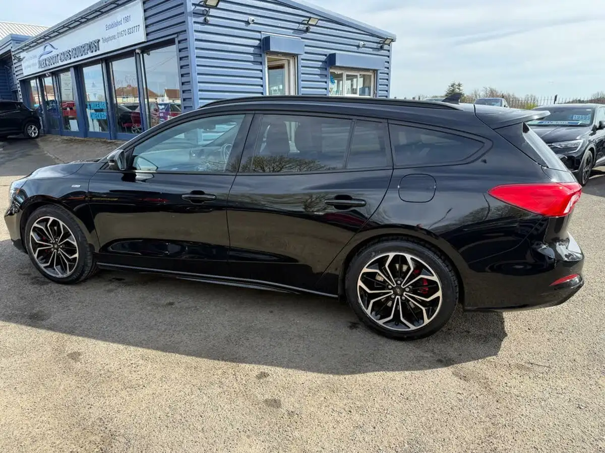 2022-ford-focus-big-7
