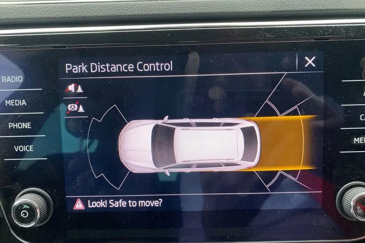 2020-skoda-superb-14-tsi-se-technology-estate-big-19