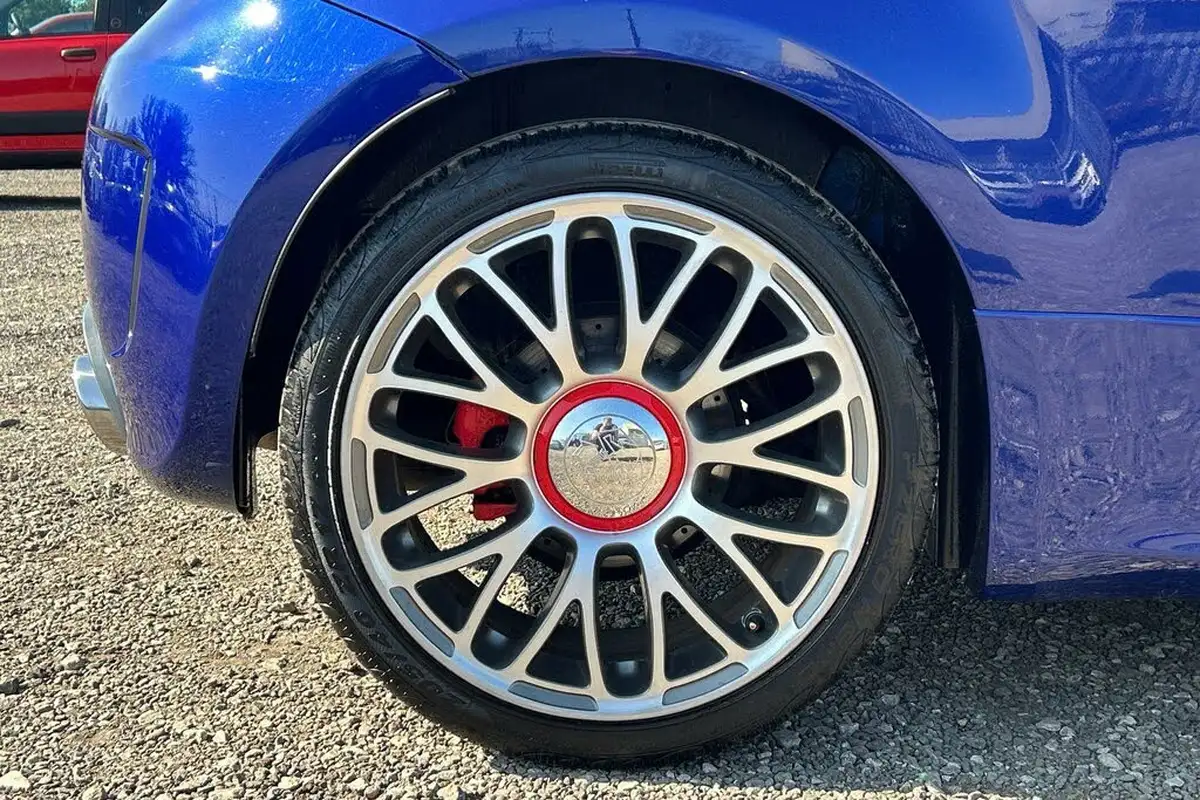 2016-abarth-500-14-tjet-595-turismo-160bhp-big-4