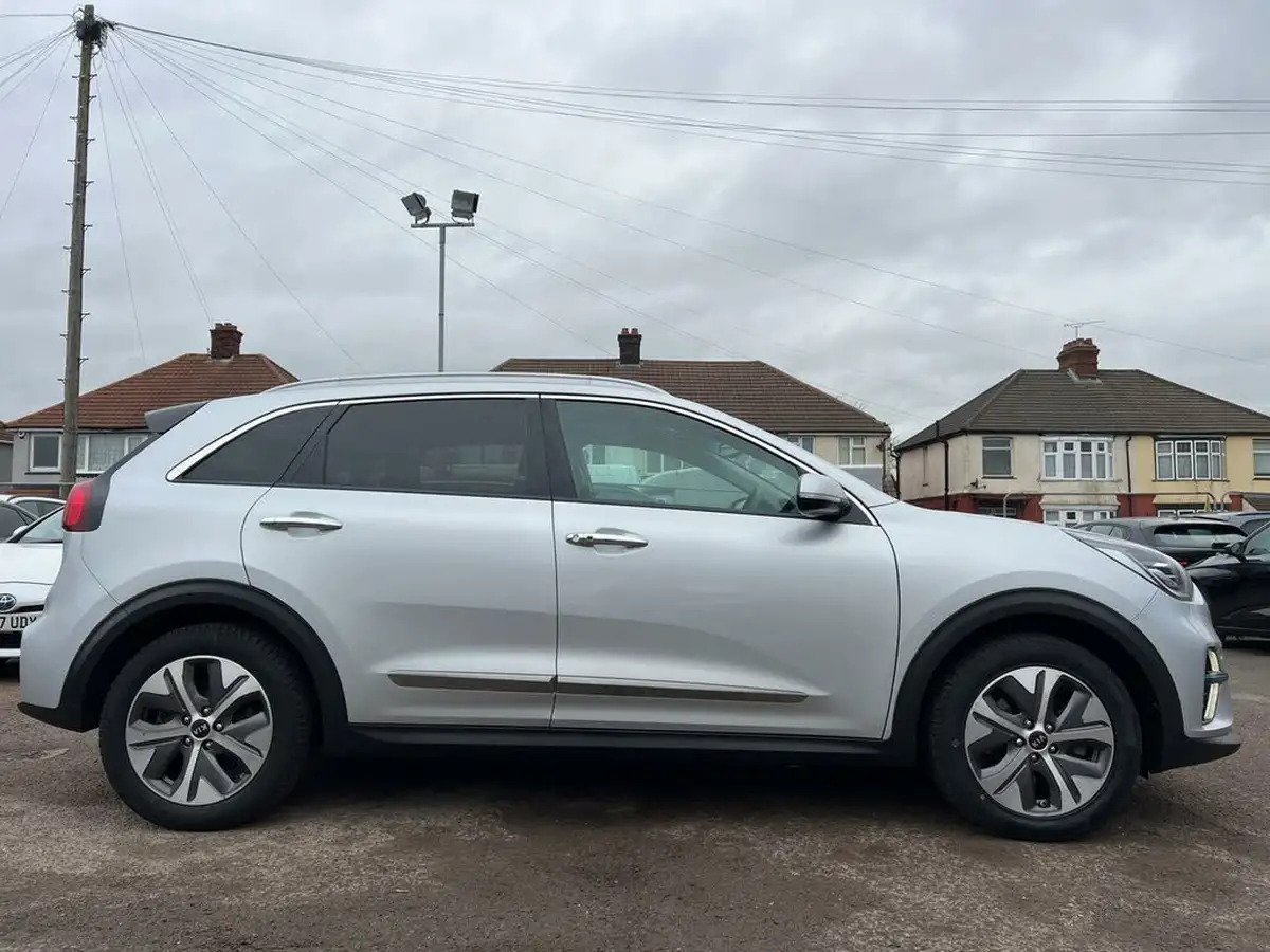 2020-kia-e-niro-ev-4-big-44