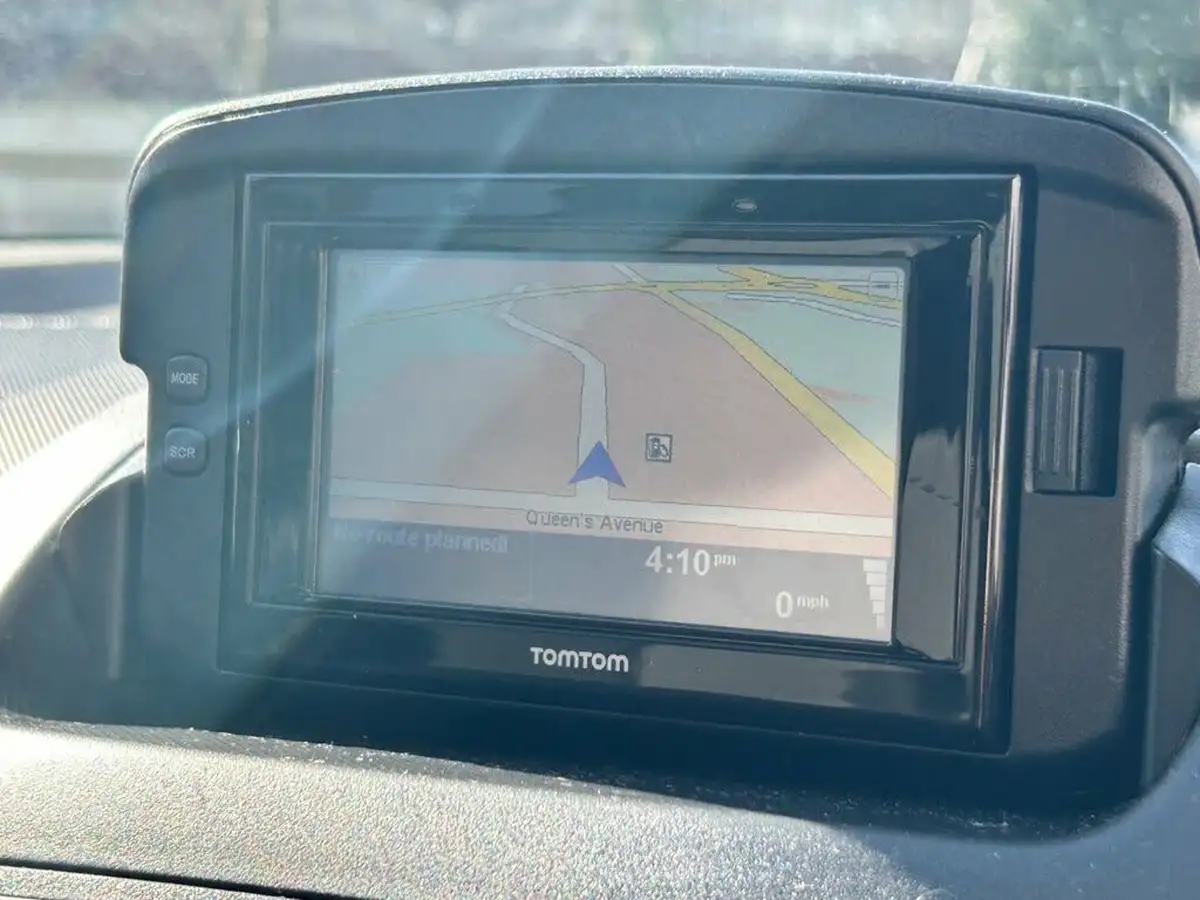 2014-toyota-aygo-10-move-style-5d-big-6