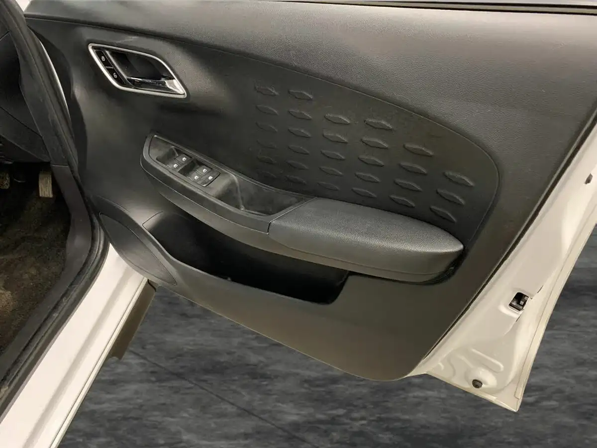 2023-mg-mg3-15-vti-tech-exclusive-nav-big-27