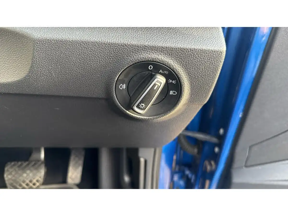 2019-volkswagen-t-roc-15-tsi-se-dsg-big-21