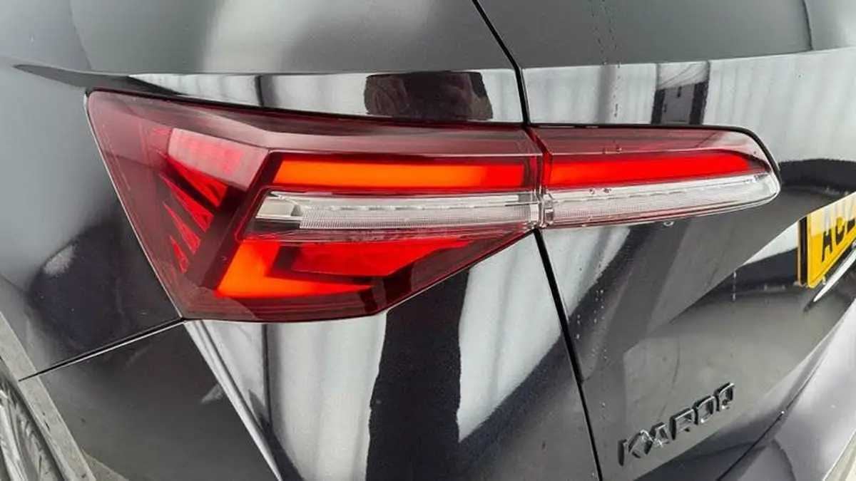 2022-skoda-karoq-15-tsi-sportline-big-30