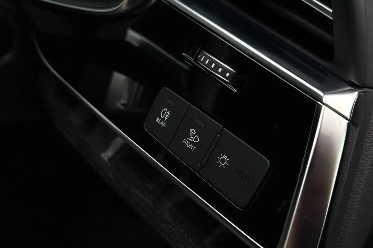 2023-audi-q7-30-50-tdi-black-edition-big-46
