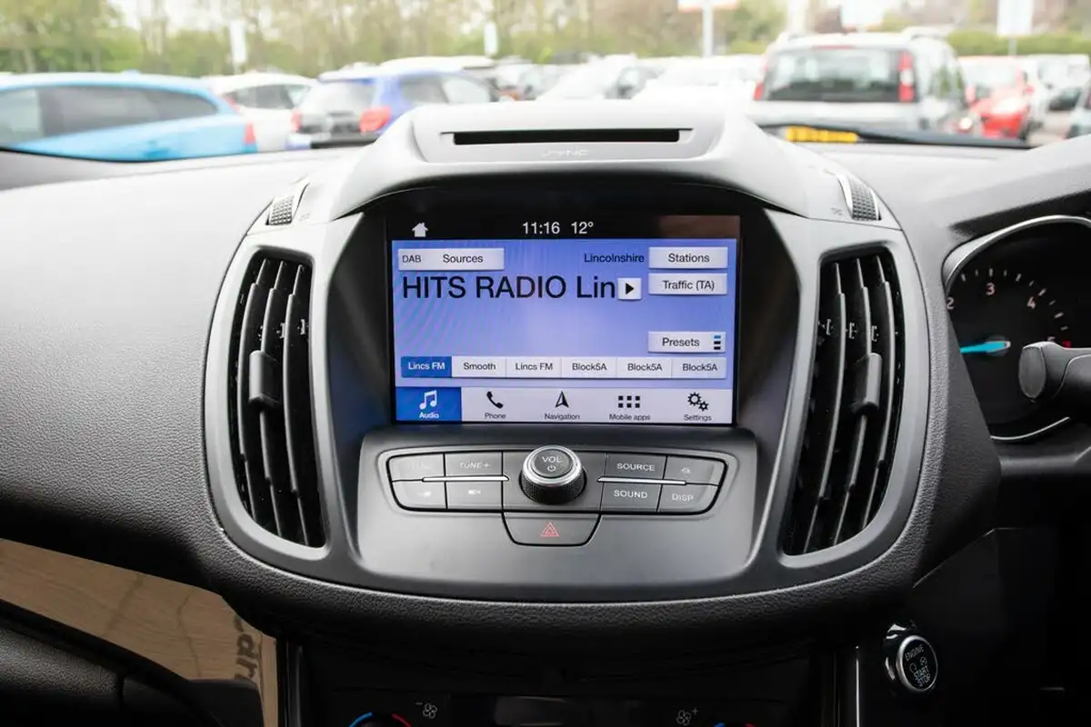 2019-ford-kuga-20tdci-st-line-150ps-ss-big-21
