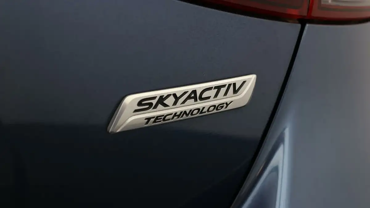 2019-mazda-mazda2-15-se-l-nav-big-20