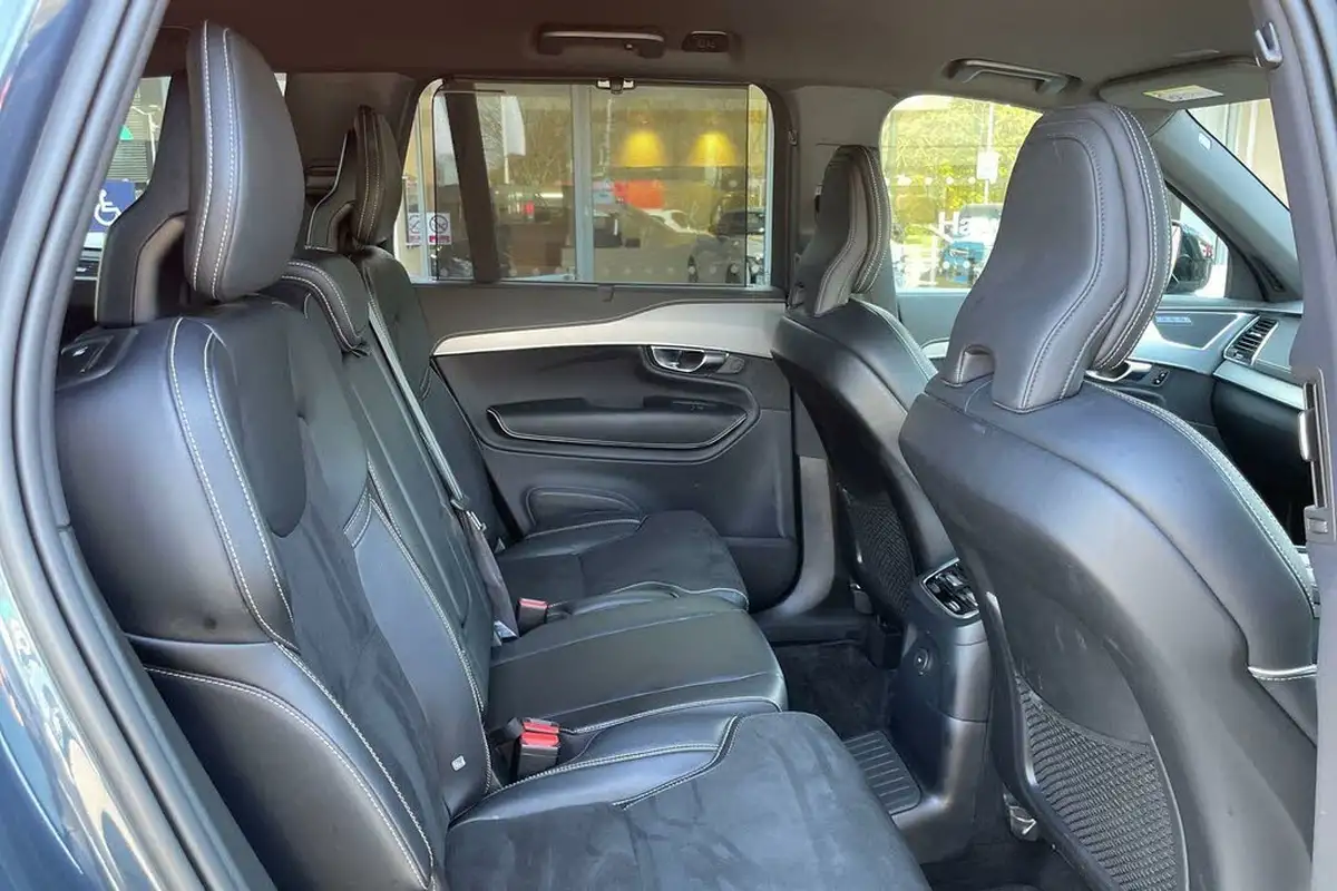 2022-volvo-xc90-20-t8-r-design-455bhp-big-23