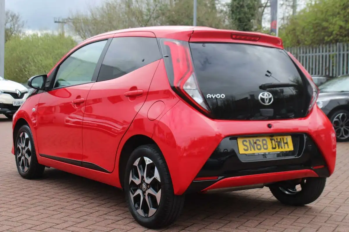 2019-toyota-aygo-10-vvt-i-x-trend-x-shift-big-6