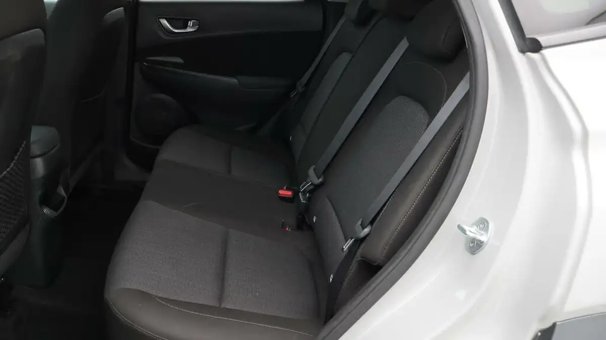 2022-hyundai-kona-16-gdi-premium-big-16