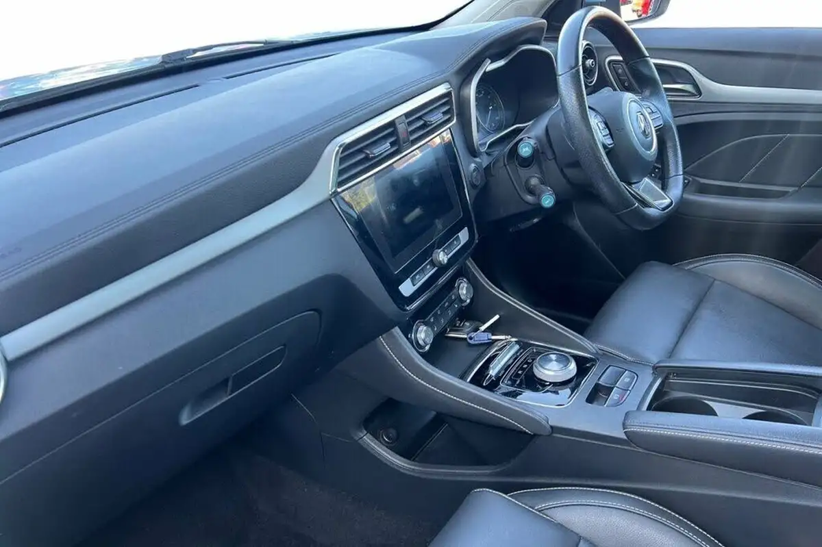 2021-mg-zs-suv-e-exclusive-ev-big-8