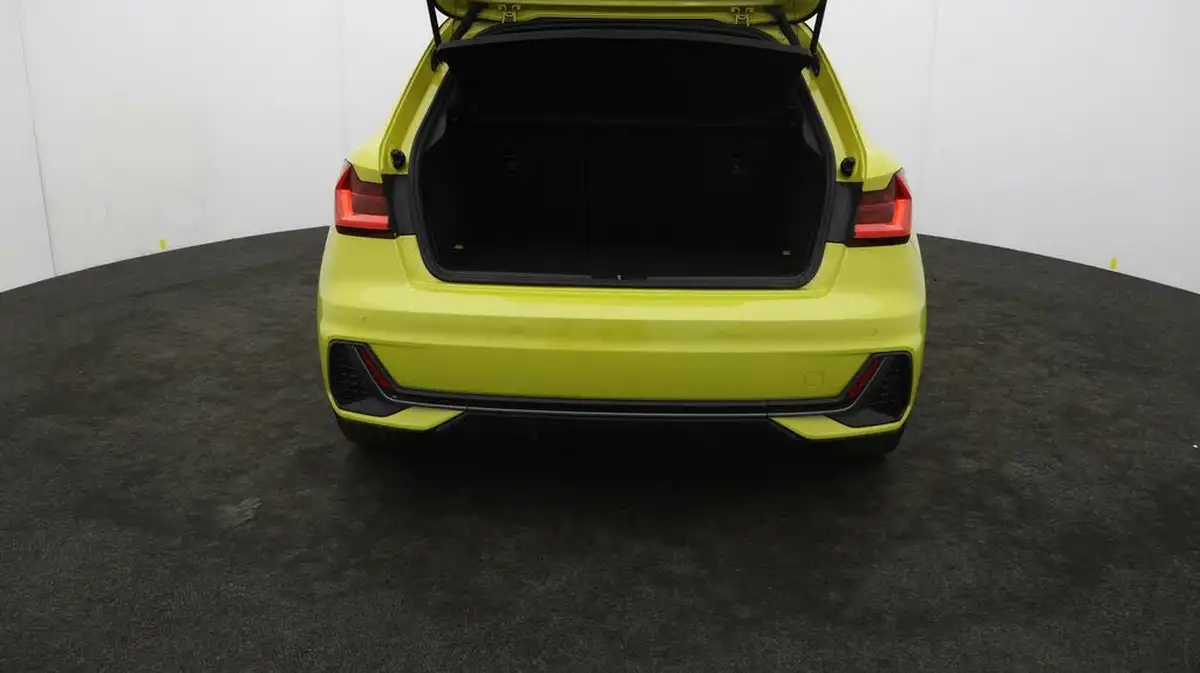 2022-audi-a1-10-25-tfsi-s-line-big-16