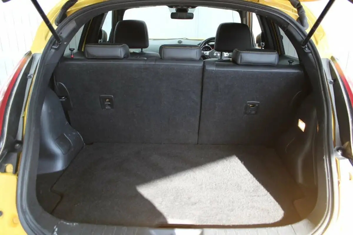 2014-nissan-juke-12-tekna-big-19