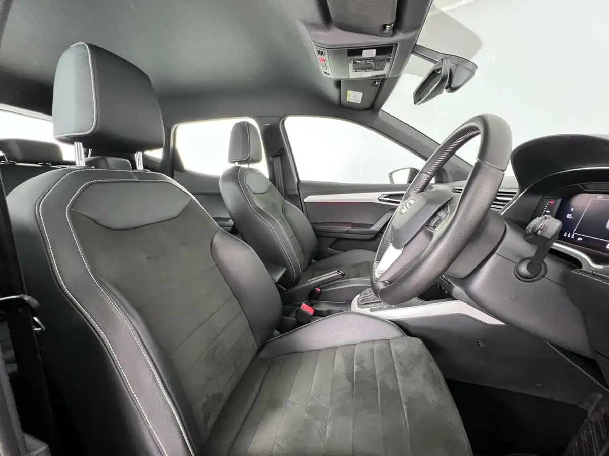 2020-seat-arona-10-tsi-xcellence-lux-110ps-dsg-big-11