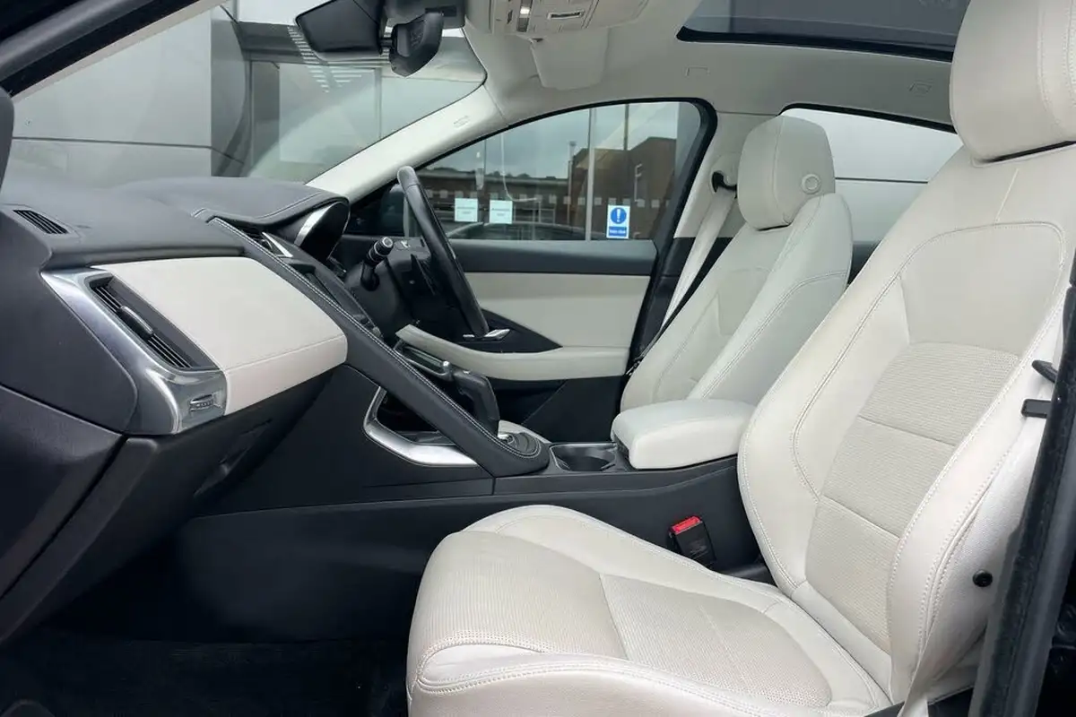 2019-jaguar-e-pace-20-i4-r-dynamic-s-200ps-big-30