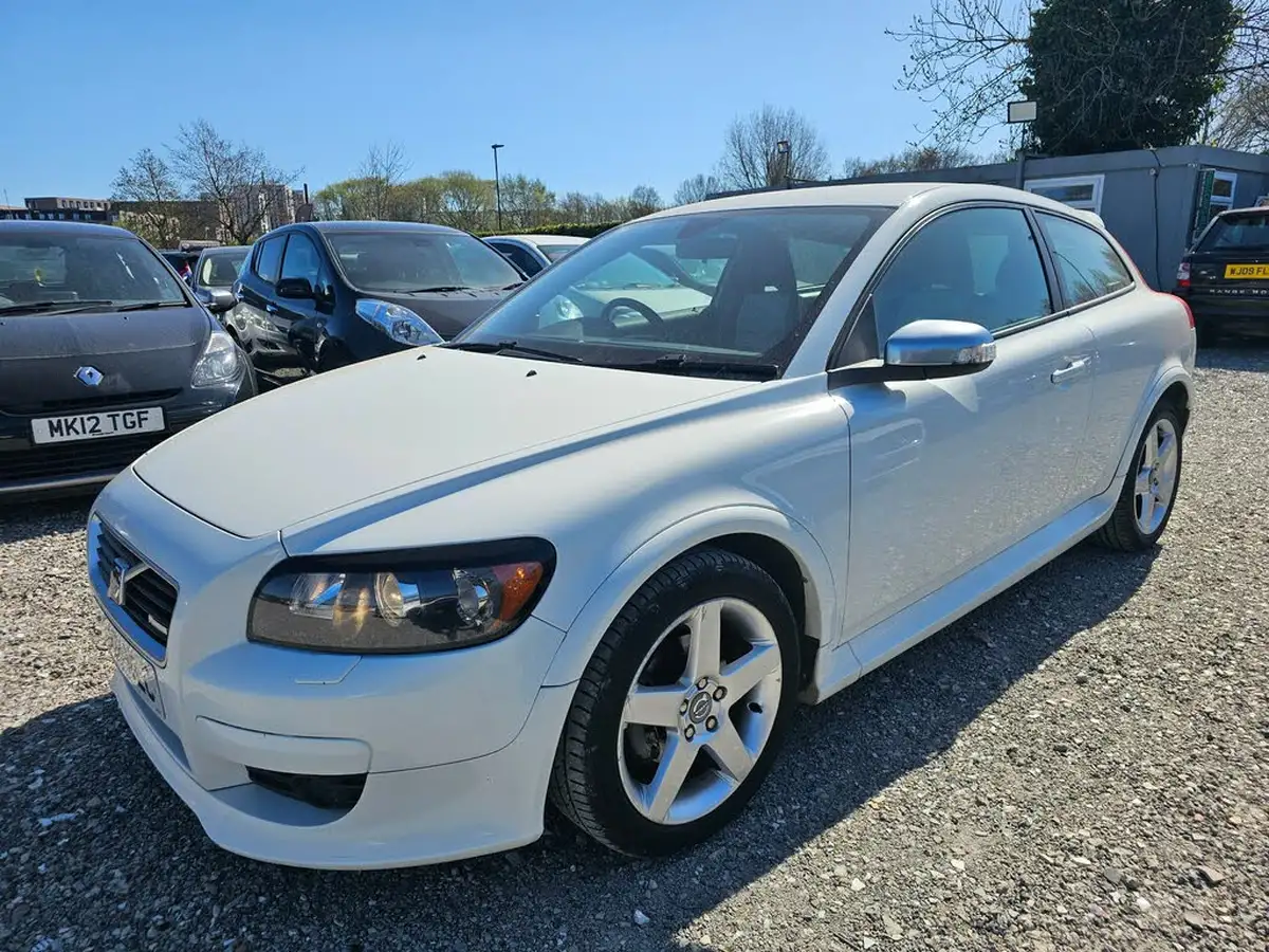 2008-volvo-c30-16-r-design-sport-big-2