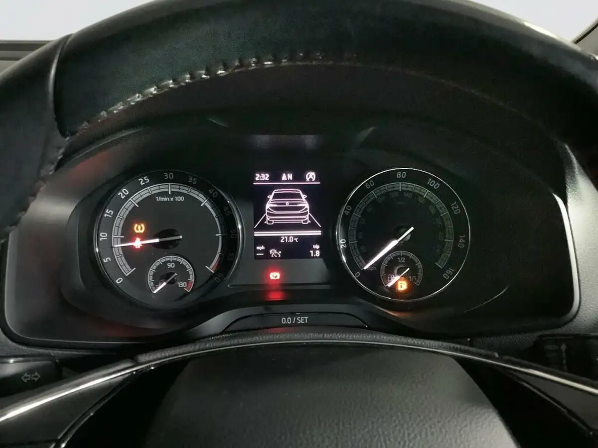 2020-skoda-karoq-20tdi-se-technology-150ps-big-19