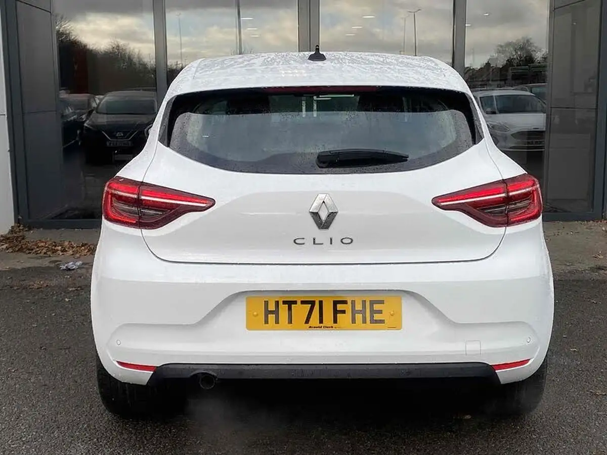 2022-renault-clio-10-tce-iconic-edition-big-16