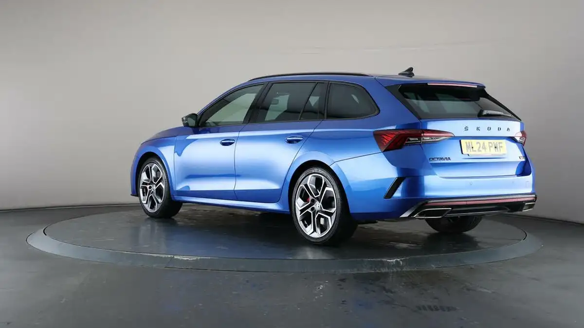 2024-skoda-octavia-20-tsi-vrs-245ps-estate-dsg-big-32