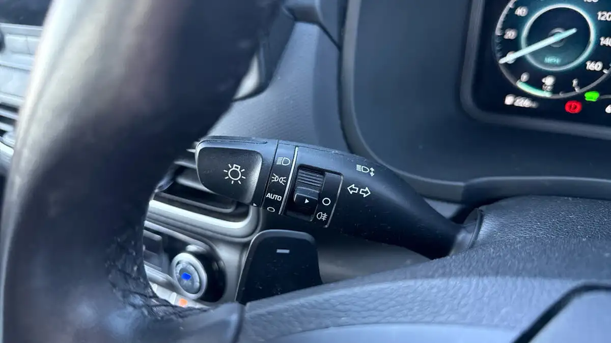 2022-hyundai-kona-16-gdi-se-connect-big-25
