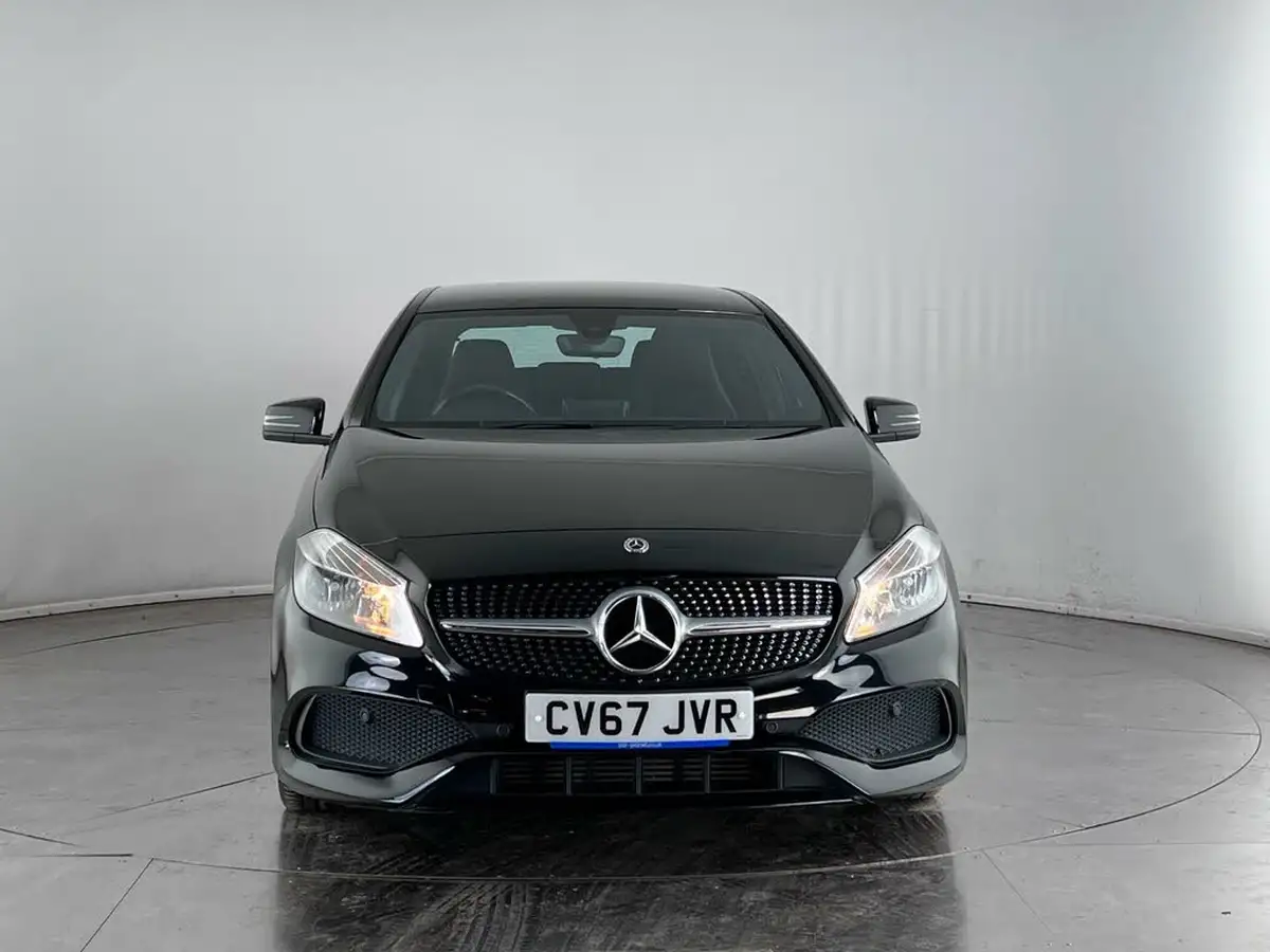 2017-mercedes-benz-a-class-15d-a180d-amg-line-ss-big-4