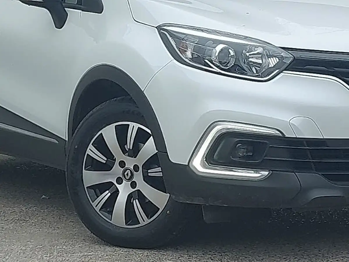 2019-renault-captur-09-tce-play-big-8