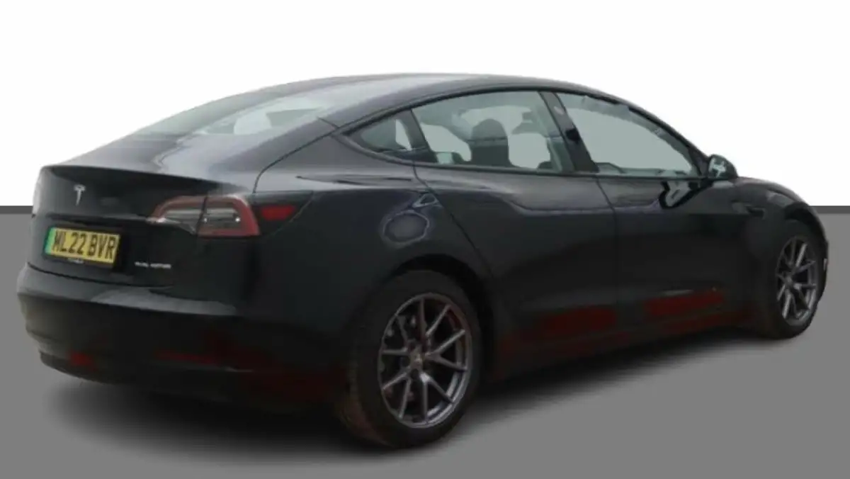 2022-tesla-model-3-e-long-range-big-3