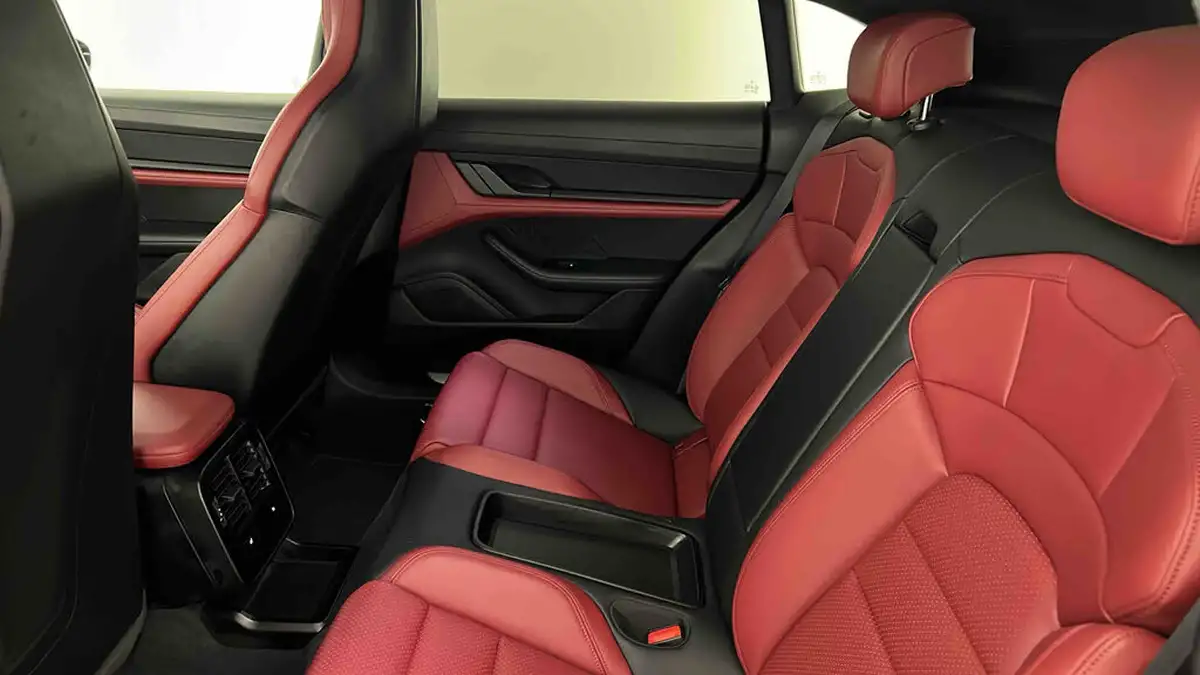 2022-porsche-taycan-e-4s-cross-turismo-big-10