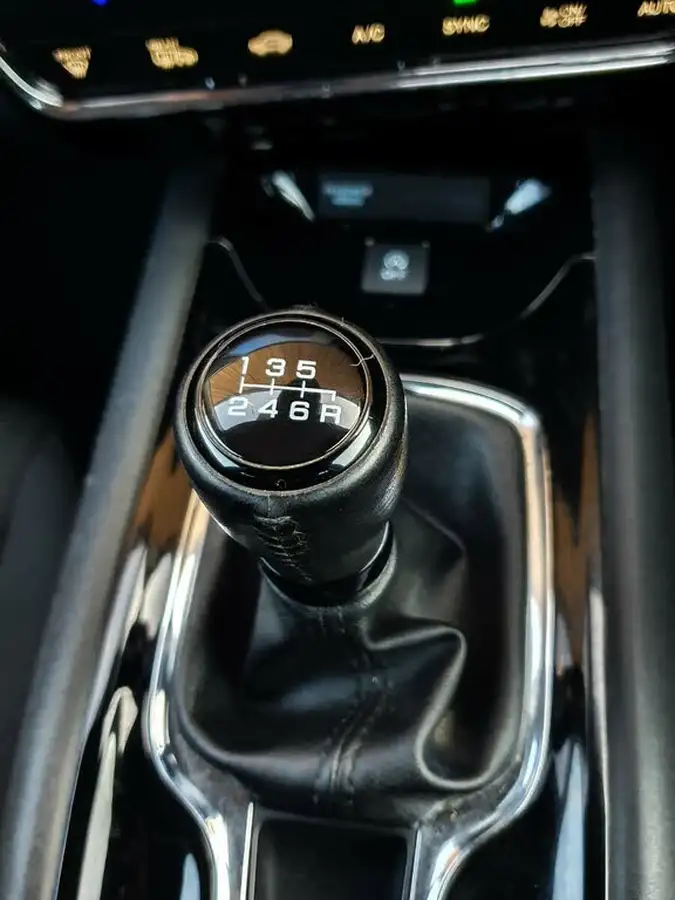 2018-honda-hr-v-16-i-dtec-se-big-21