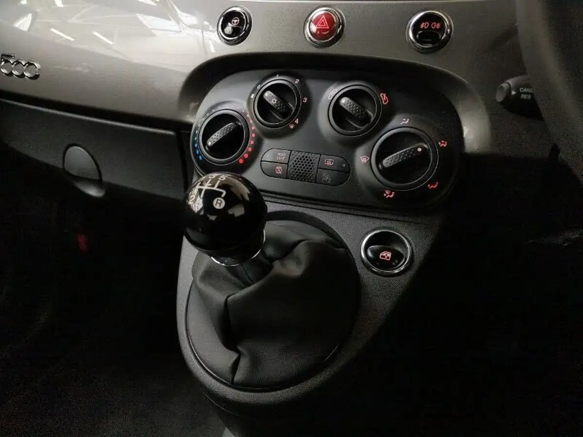 2020-fiat-500-12-lounge-big-13