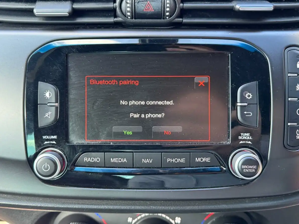 2014-alfa-romeo-giulietta-20td-sportiva-nav-big-26