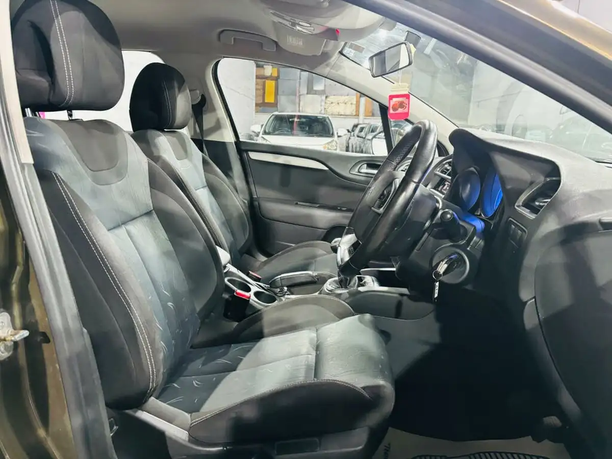 2012-citroen-c4-16td-vtr-16hdi-16v-110ps-big-10